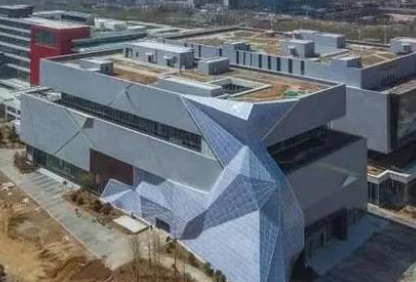 環鏈電動葫蘆在青島圖書館新館中擔任吊重職務